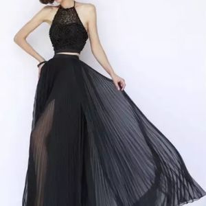 Black beaded prom dress (ONE PIECE)